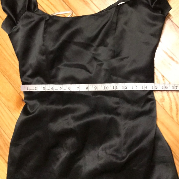 Vera Wang Satin off shoulder Vintage Pencil Formal Evening Retro whimsygoth - Picture 8 of 10